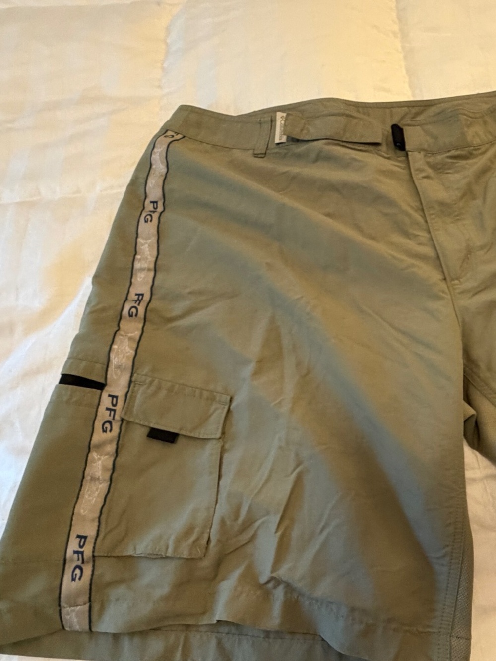 Columbia PFG shorts, XL
